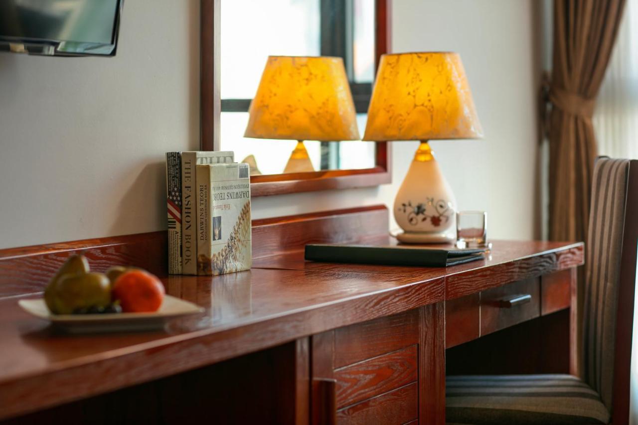 Bounty Hotel Hanoi Buitenkant foto