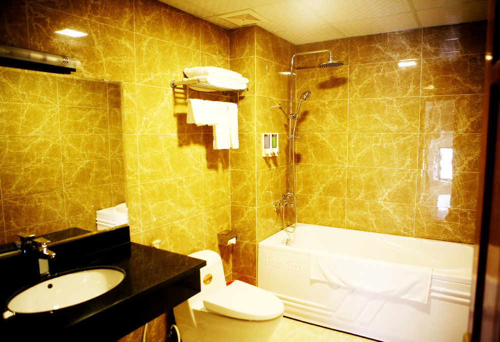 Bounty Hotel Hanoi Buitenkant foto